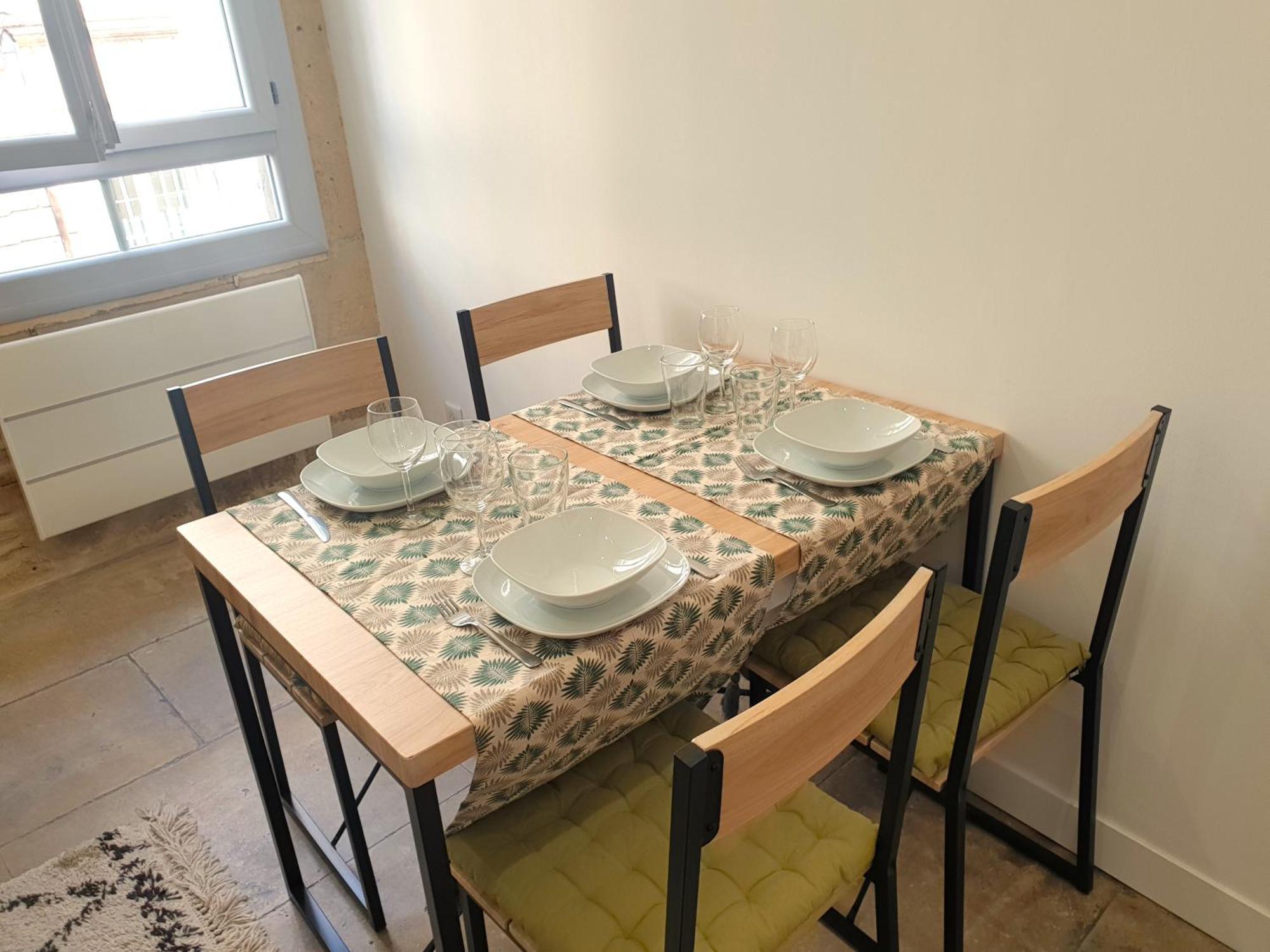 Appartement Cosy Dans Le Centre Historique Montpellier Eksteriør billede